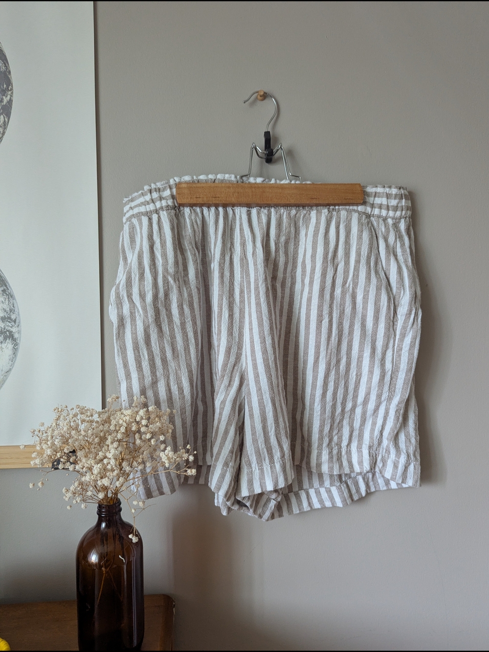Reitmans Beige and White Striped Linen-Blend Women's Shorts